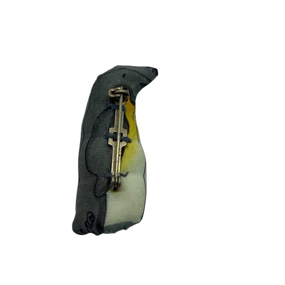 Vtg Emperor Penguin Fabric Brooch Unique Animal Design Star Accents 2” RARE - Picture 2 of 7